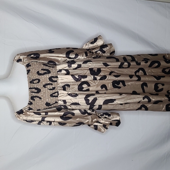 Queen Bee Maternity Dresses & Skirts - Queen B Maternity Dress Gold and Black Leppard sz 18